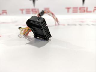 разъем (фишка) проводки Tesla Model 3 1 поколение (2017 - 2025)