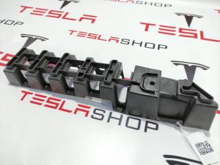 Кронштейн внешний сидений 2-го ряда Tesla Model X 1 поколение 2016, 1089759-00-B, 1055318-00-C