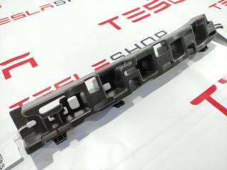 Кронштейн накладки, проема подъемной задней двери Tesla Model X 1 поколение 2016, 1059188-00-A, 1059189-00-A