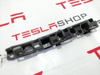 Кронштейн накладки, проема подъемной задней двери Tesla Model X 1 поколение 2016, 1059182-00-B, 1059183-00-A