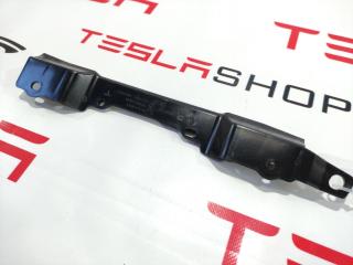 Кронштейн верхний стойки А Tesla Model X 1 поколение 2016, 1054068-00-A