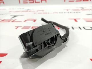разъем (фишка) проводки Tesla Model X 1 поколение 2016, 1032447-80-F