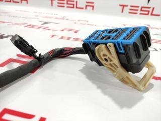 разъем (фишка) проводки Tesla Model X 1 поколение 2016, 1032447-80-F