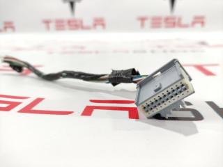 разъем (фишка) проводки Tesla Model X 1 поколение 2016, 1032447-80-F, 34729-0201