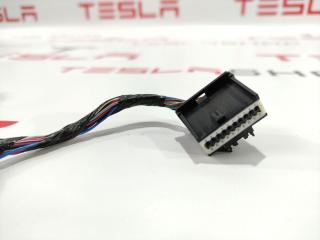 разъем (фишка) проводки Tesla Model X 1 поколение 2016, 1032447-80-F, PBT-GF30