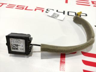 Блок спутниковой антенны Tesla Model X 1 поколение 2016, 1047863-00-B