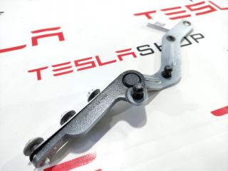 Петля амортизаторов подъемной задней двери Tesla Model X 1 поколение 2016, 1056534-00-C, 1035434-00-L, 1072794-00-A