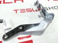 Петля амортизаторов подъемной задней двери Tesla Model X 1 поколение 2016, 1056534-00-C, 1035434-00-L, 1072794-00-A - фото №4