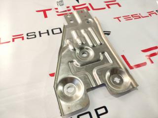 Кронштейн багажника боковой Tesla Model X 1 поколение 2016, 1051362-S0-D, 1086806-00-A