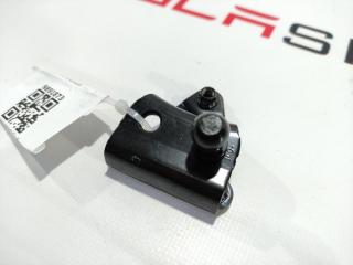 Кронштейн амортизатора крышки багажника (шаровый) Tesla Model X 1 поколение 2016, 1052434-01-J