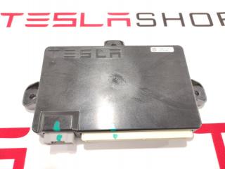 Блок управления подъемной задней двери Tesla Model X 1 поколение 2016, 1045490-10-D