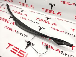 Накладка закрытия подъемной задней двери Tesla Model X 1 поколение 2016, 1041594-00-D