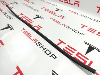 Уплотнитель стекла подъемной задней двери Tesla Model X 1 поколение 2016, 1069521-90-H