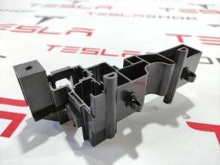 крепление проводки Tesla Model Y 1 поколение 2020, 1500199-00-B, 1489058-00-E