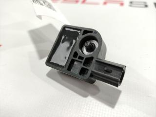 датчик удара Tesla Model S 1 поколение 2016, 1005274-00-B