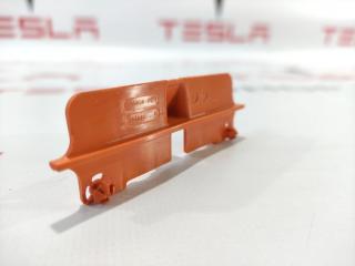Кронштейн высоковольтного разъёма Tesla Model 3 1 поколение 2019, 1109006-00-C