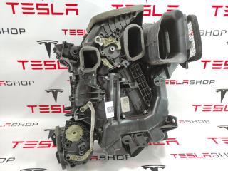 Корпус печки салона (отопитель) Tesla Model Y 1 поколение 2020, 1494714-99-E, 1494714-00-E