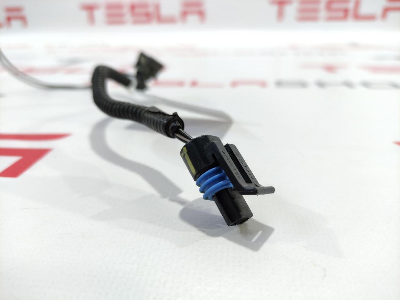 разъем (фишка) проводки Tesla Model S 1 поколение 2015, 1009096-00-G - фото №1
