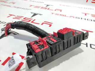 блок предохранителей Tesla Model S 1 поколение 2015, 1009096-00-G