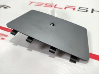 Корпус кронштейна дисплея Tesla Model 3 1 поколение 2019, 1105487-00-E