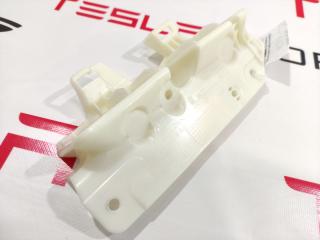 Кронштейн накладки, стойки В Tesla Model 3 1 поколение 2019, 1088837-00-A, 1103773-00-H