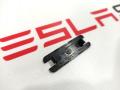 Заглушка пластиковая крышки багажника Tesla Model S 1 поколение [рестайлинг] 2018, 1061808-00-B - фото №3