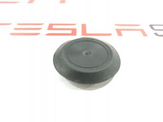 Заглушка резиновая передней двери (диаметр 36 мм) Tesla Model 3 1 поколение 2019, 1127883-00-C