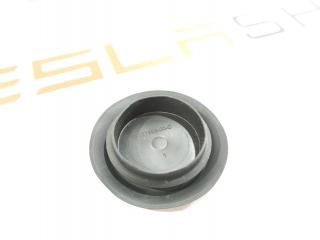 Заглушка резиновая передней двери (диаметр 36 мм) Tesla Model 3 1 поколение 2019, 1127883-00-C