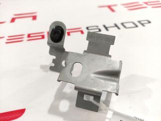 Кронштейн крепления порта зарядки Tesla Model 3 1 поколение 2019, 1067954-00-E