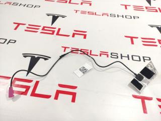 Антенна TELF зеркала наружного Tesla Model S 1 поколение (2012 - 2016), 1041318-00-G