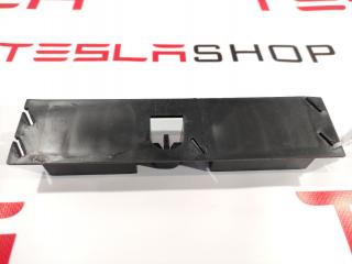 Кронштейн накладки, стойки C Tesla Model S 1 поколение 2016, 1002534-08-H