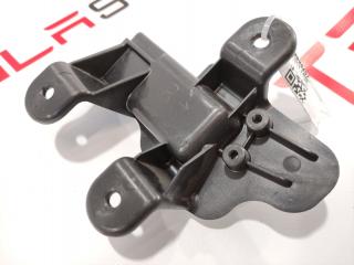 Кронштейн крепления ручки Tesla Model S 1 поколение 2016, 1008404-00-C