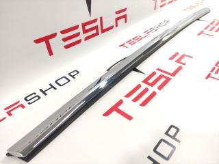 молдинг двери задней правой Tesla Model S 1 поколение 2016, 1095921-00-C