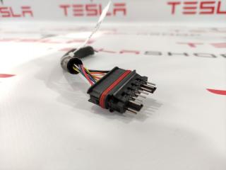 разъем (фишка) проводки Tesla Model 3 1 поколение 2019, 1067961-00-E, 706-325