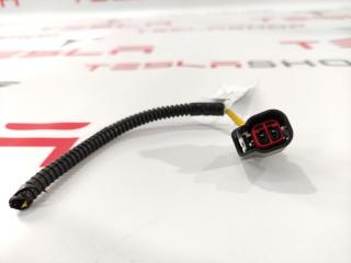 разъем (фишка) проводки Tesla Model 3 1 поколение 2019, 1067961-00-E