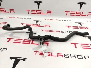 Шланг от насоса охлаждающей жидкости Tesla Model S 1 поколение 2016, 1049683-00-A