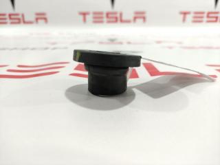 Втулка сливного шланга кондиционера Tesla Model S 1 поколение 2016, 1031030-00-B