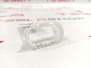 Фиксатор гофры электропроводки двери Tesla Model 3 1 поколение 2019, 1108730-00-C