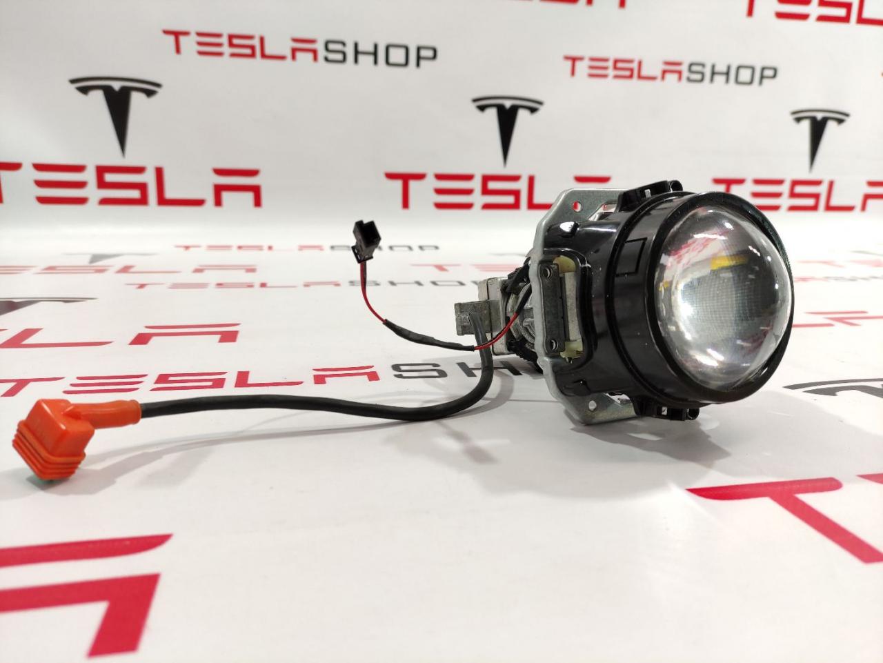 Регулятор угла наклона главной фары Tesla Model S 1 поколение 2015 - фото №1