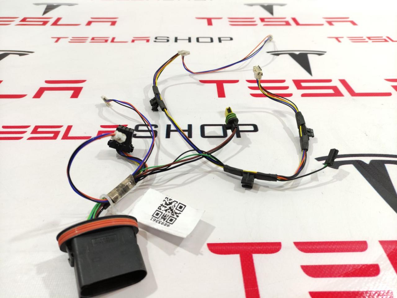 Электропроводка главной фары Tesla Model S 1 поколение 2015 - фото №1