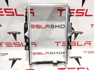 Рамка декоративная компьютера MCU (основного монитора) Tesla Model S 1 поколение 2016, 1002294-00-B