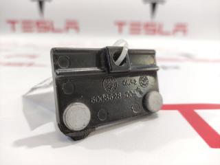 Кронштейн крепления рейлингов Tesla Model S 1 поколение 2015, 6008628-00-C