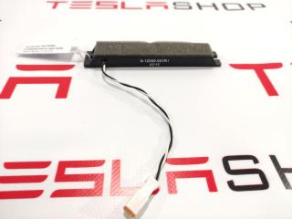 Антенна системы комфортного доступа Tesla Model S 1 поколение 2016, 1014951-00-A, X-12069-001R1