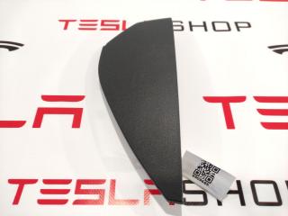 Накладка боковая торпеды Tesla Model S 1 поколение 2016, 1028362-00-A