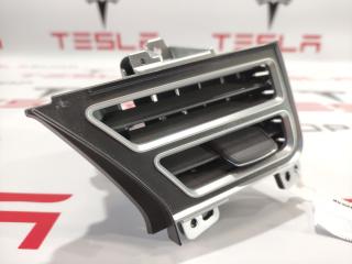 Воздуховод центральной панели (водительский) Tesla Model S 1 поколение 2016, 1061732-00-B, 6007629-00-C, 1096878-00-B