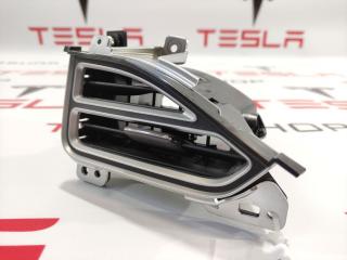 Воздуховод центральной панели (пассажирский) Tesla Model S 1 поколение 2015, 1061733-00-B, 6007628-00-C, 1096879-00-B