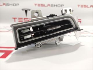 Воздуховод центральной панели (пассажирский) Tesla Model S 1 поколение 2016, 1061734-00-B, 1007825-00-C, 1096880-00-B