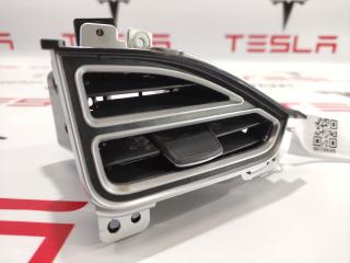 Воздуховод центральной панели (пассажирский) Tesla Model S 1 поколение 2016, 1061733-00-B, 6007628-00-C, 1096879-00-B