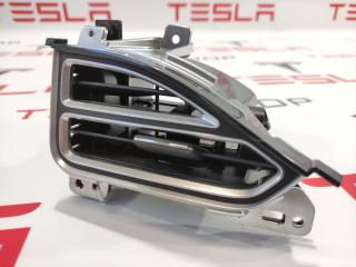Воздуховод центральной панели (пассажирский) Tesla Model S 1 поколение 2016, 6007628-00-C