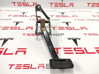 педаль тормоза Tesla Model S 1 поколение 2016, 1050657-00-A